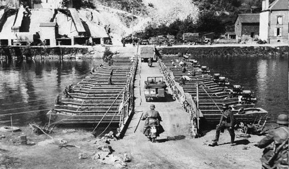 Przeprawa przez Mozę 5